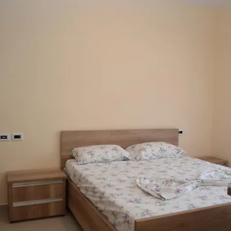 Dream * Sarandë